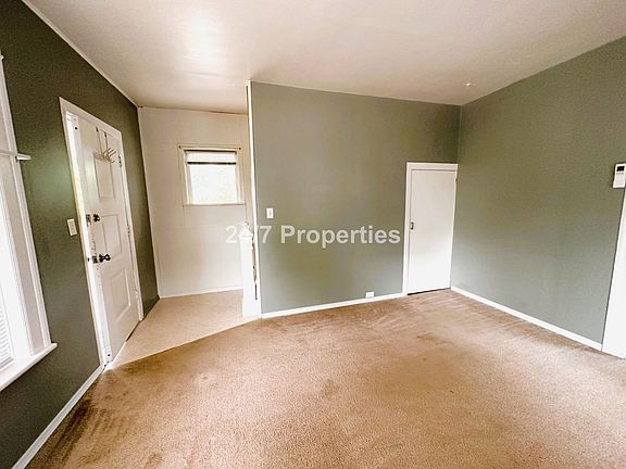 3rd image of 1624 SE Marion St #1626