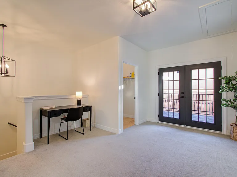 3010 Chenevert St — Photo 19