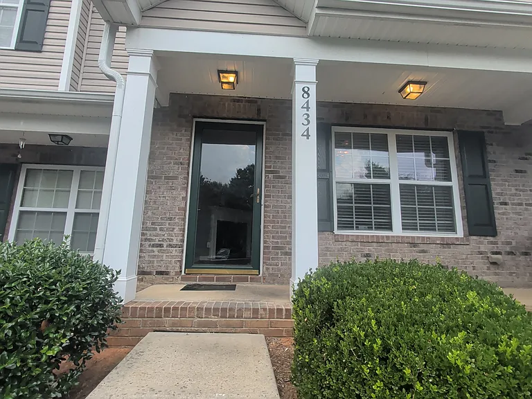8434 Big Creek Ct — Photo 2