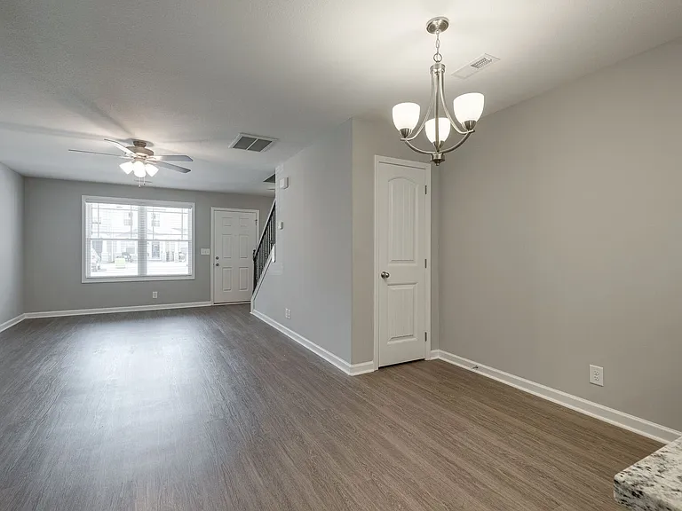 225 Woodland Valley Ln — Photo 11