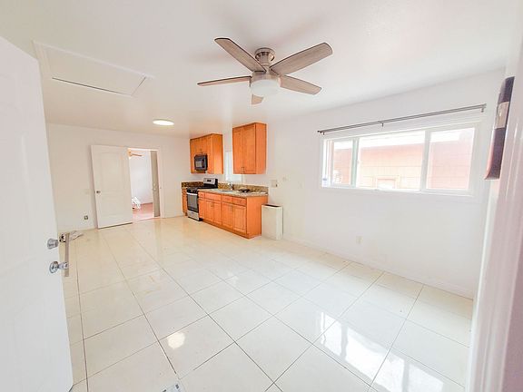 3rd image of 326 E Beach Ave #A1d922044