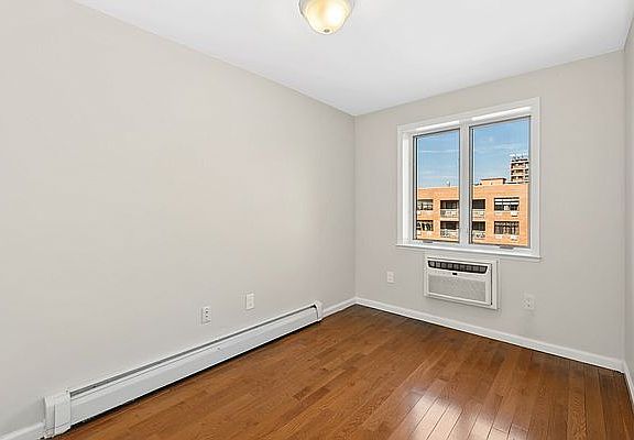 4th image of 23-21 31st Ave #5D