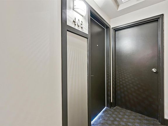 2nd image of 410 S 1st Ave NE #405