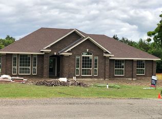 103 Red Oak Cir, Ector, TX 75439