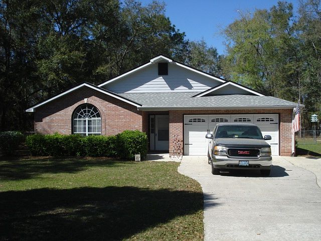 1st image of 100 Mulberry Cir