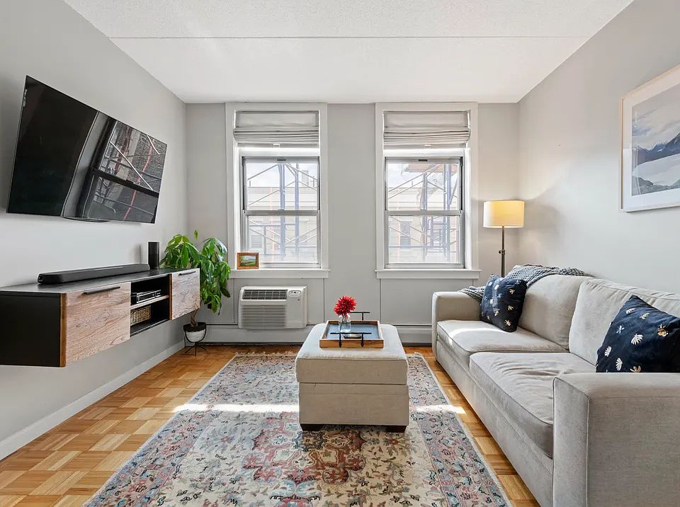 1st image of 102 Bradhurst Ave APT 612