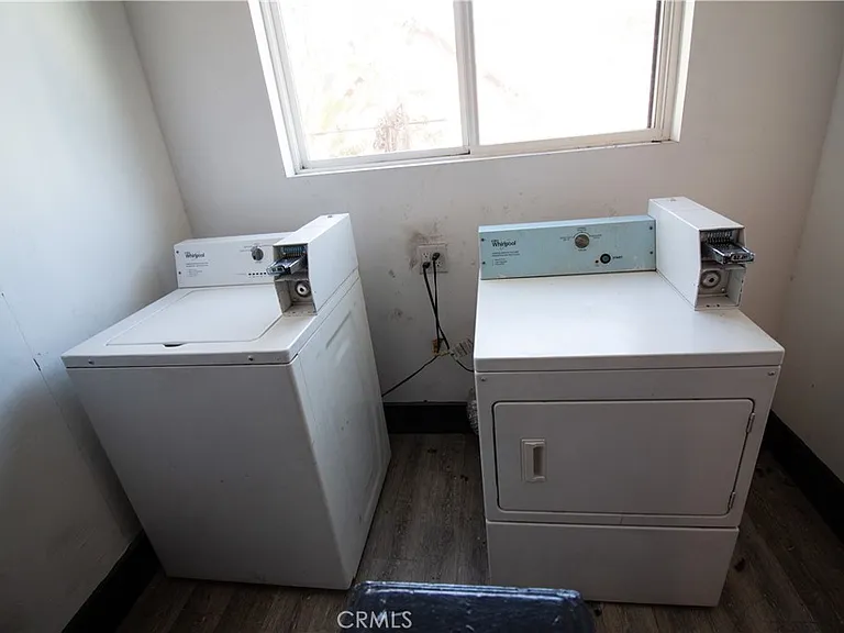 1112 Elden Ave #4 — Photo 4