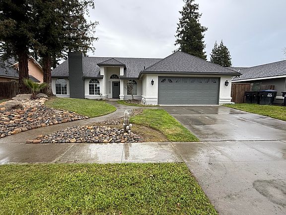 2nd image of 1104 N Palm Street