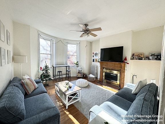 2nd image of 26-28 Symphony Rd #2