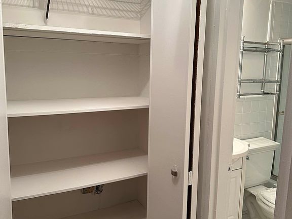 5th image of 307 E 89th St APT 1A