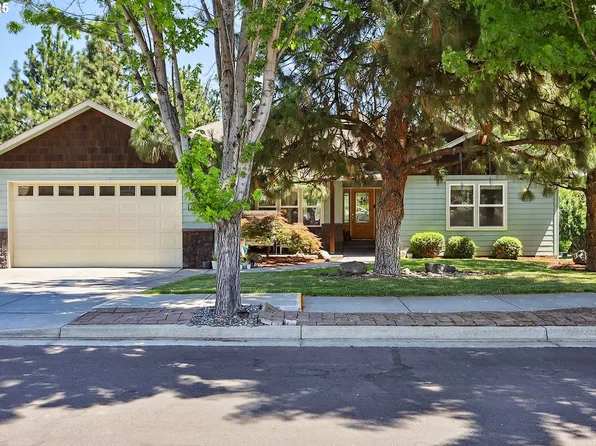 2403 W 14th St, The Dalles, OR 97058