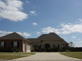 6285 Summerlin Dr, Zachary, LA 70791
