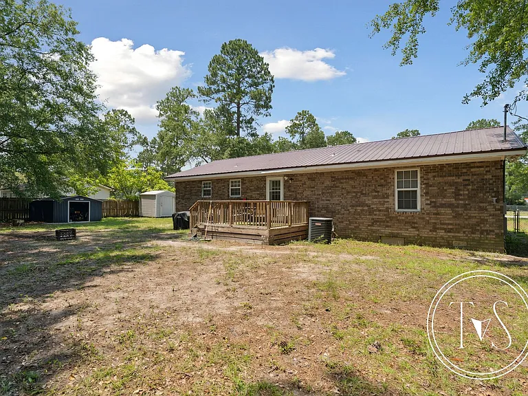 32 Gregory Ct — Photo 43