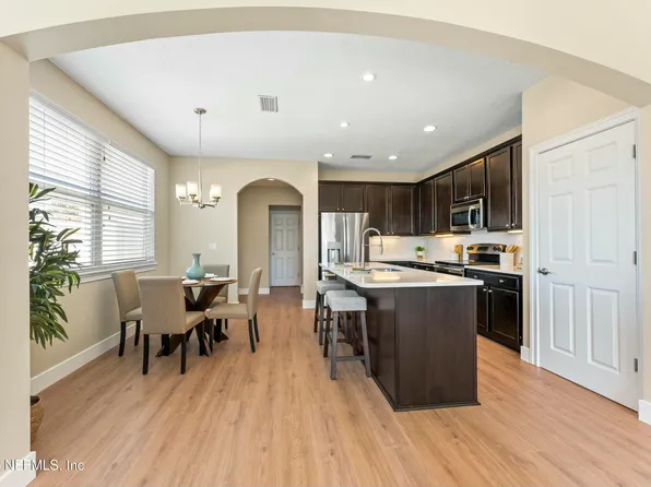 882 10TH Avenue S, Jacksonville Beach, FL 32250