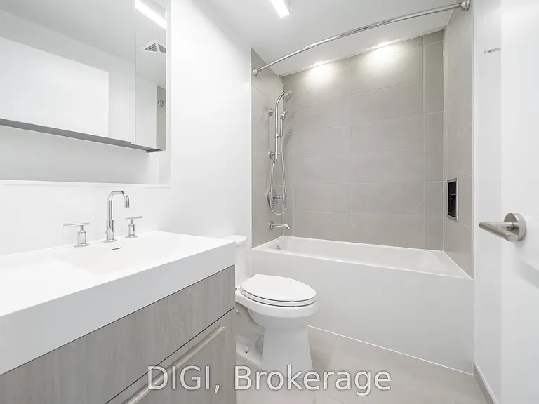 57 Spadina Ave #504 — Photo 17