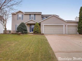 5697 Bayberry Farms Dr SW, Wyoming, MI 49418
