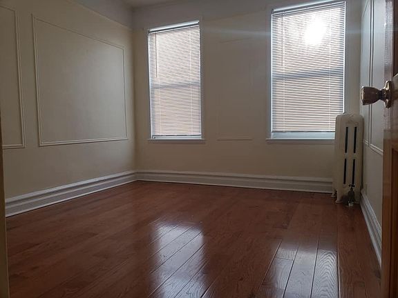 2nd image of 25-53 Crescent St #1