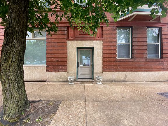 4th image of 2253 S 39th St