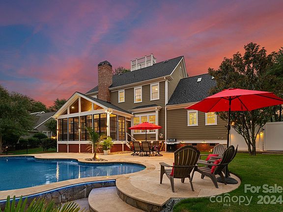 4th image of 111 Hopkinton Dr