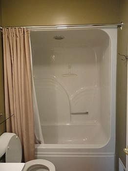 5th image of 3070 Ashley Dr