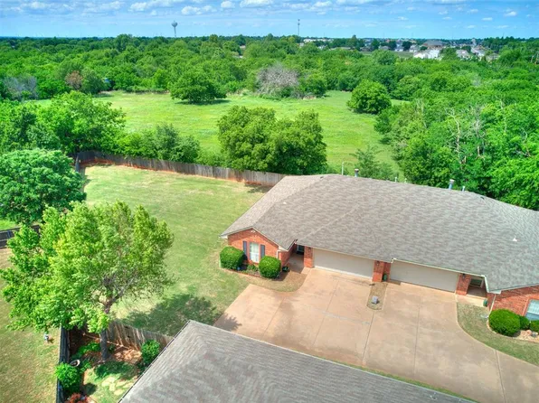 231 N Kelly Ave, Edmond, OK 73003