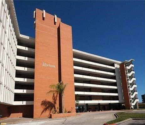 4th image of 4302 Ocean Dr APT 74