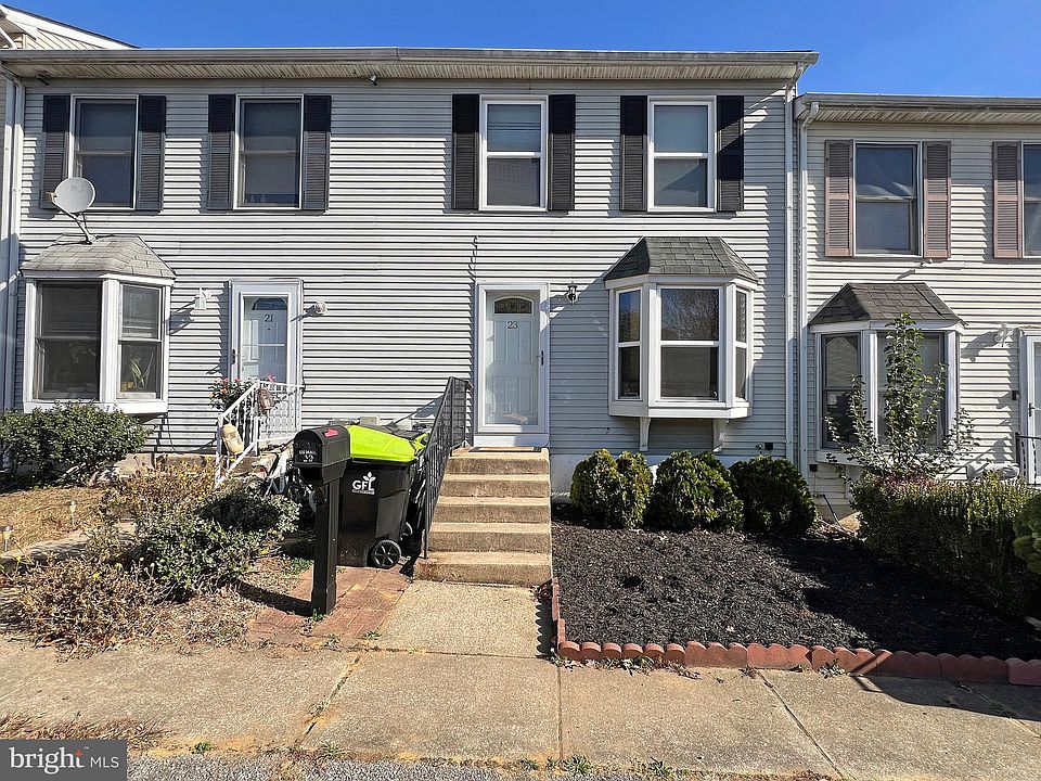1st image of 23 Ashkirk Pl