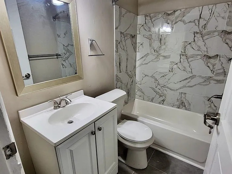 339 S Fairmount St — Photo 10
