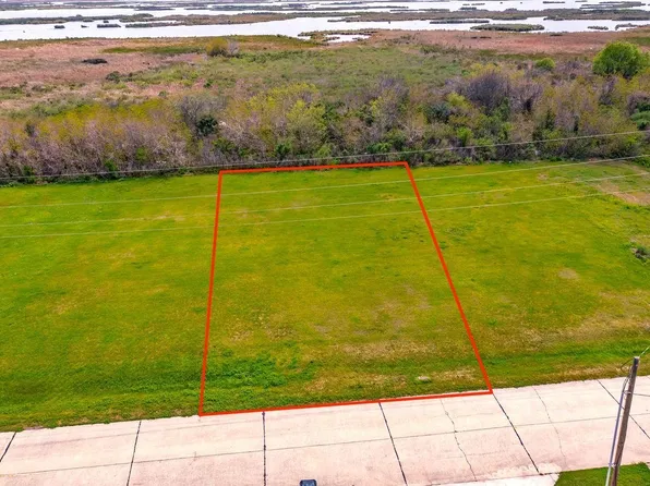 6289 Bayouside Dr, Chauvin, LA 70344