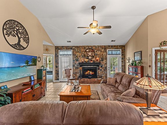 3rd image of 8113 Moonstruck Ct.