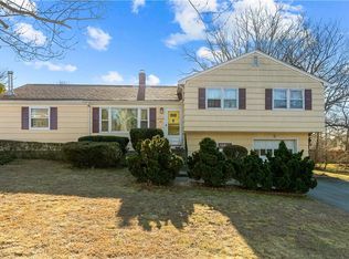 9 Continental Dr, Middletown, RI 02842