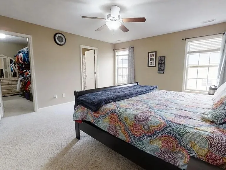 206 Gentian St — Photo 9