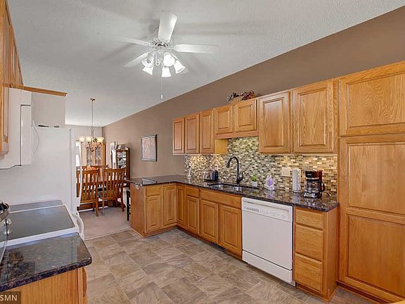 4th image of 8425 Burlwood Dr