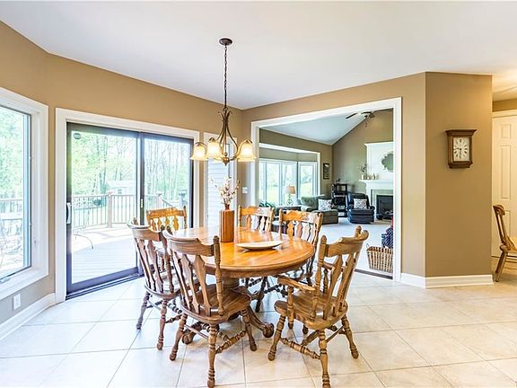 4th image of 80 Breezewood Dr