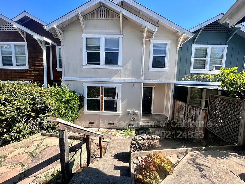 1st image of 904 Pepperwood Ln