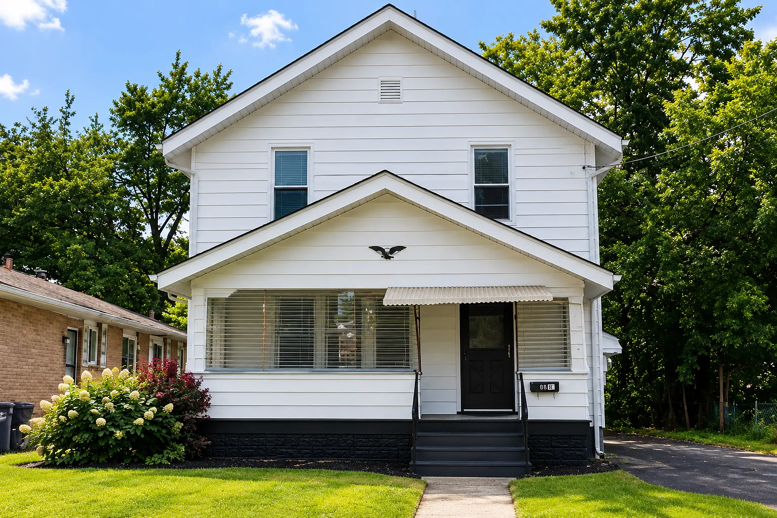 3 bed, 1308 sqft, $1,300 — Photo 1