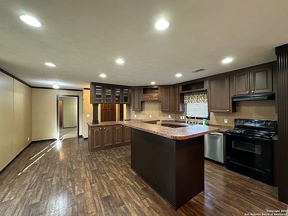 2nd image of 624 COUNTY ROAD 4510