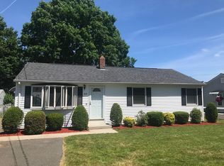 55 Fernhill St, Chicopee, MA 01020