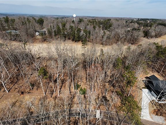 5th image of 784 S Hogan Dr
