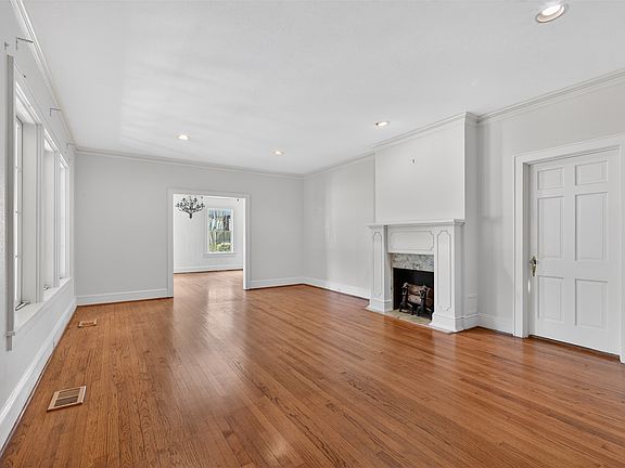 4th image of 408 Oneonta St