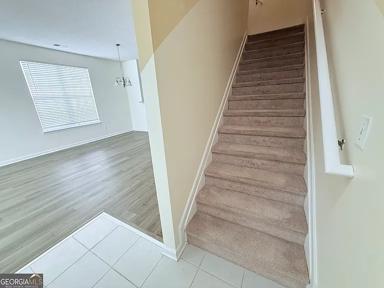 260 Commons Dr — Photo 3