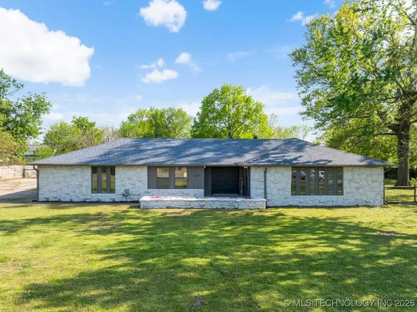 19722 E 41st St S, Broken Arrow, OK 74014