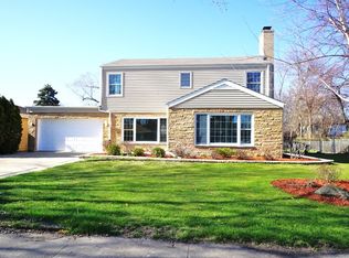 5340 Monroe St, Skokie, IL 60077