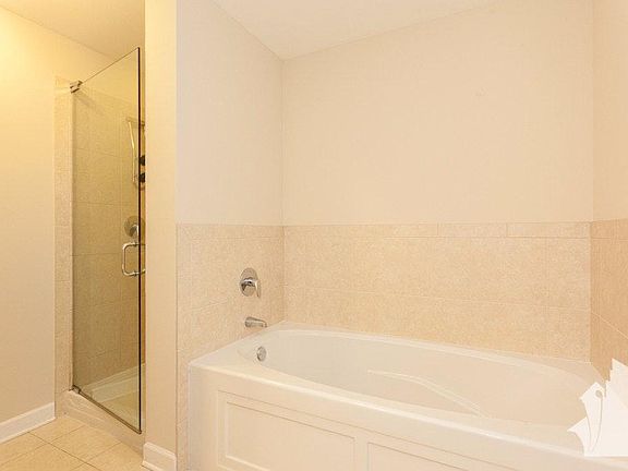 5th image of 1400 S Michigan Ave APT 804A