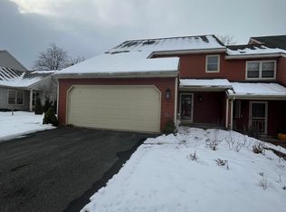 43 Commonwealth Dr, Glenmont, NY 12077