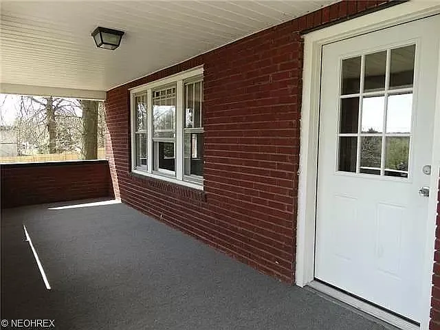 309 N Thomas Rd — Photo 2