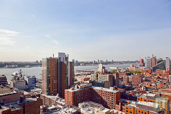 Rented by Halstead Real Estate | media 5