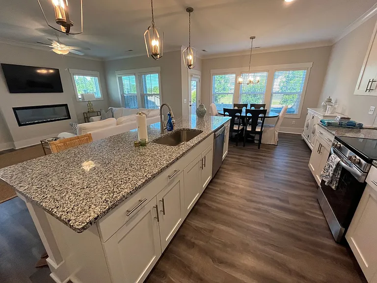 7404 Springwater Dr — Photo 6
