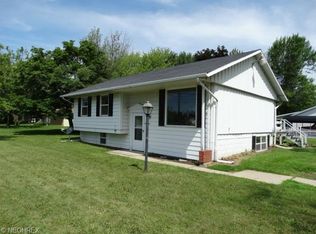 2207 Carpenter Rd, Ashtabula, OH 44004