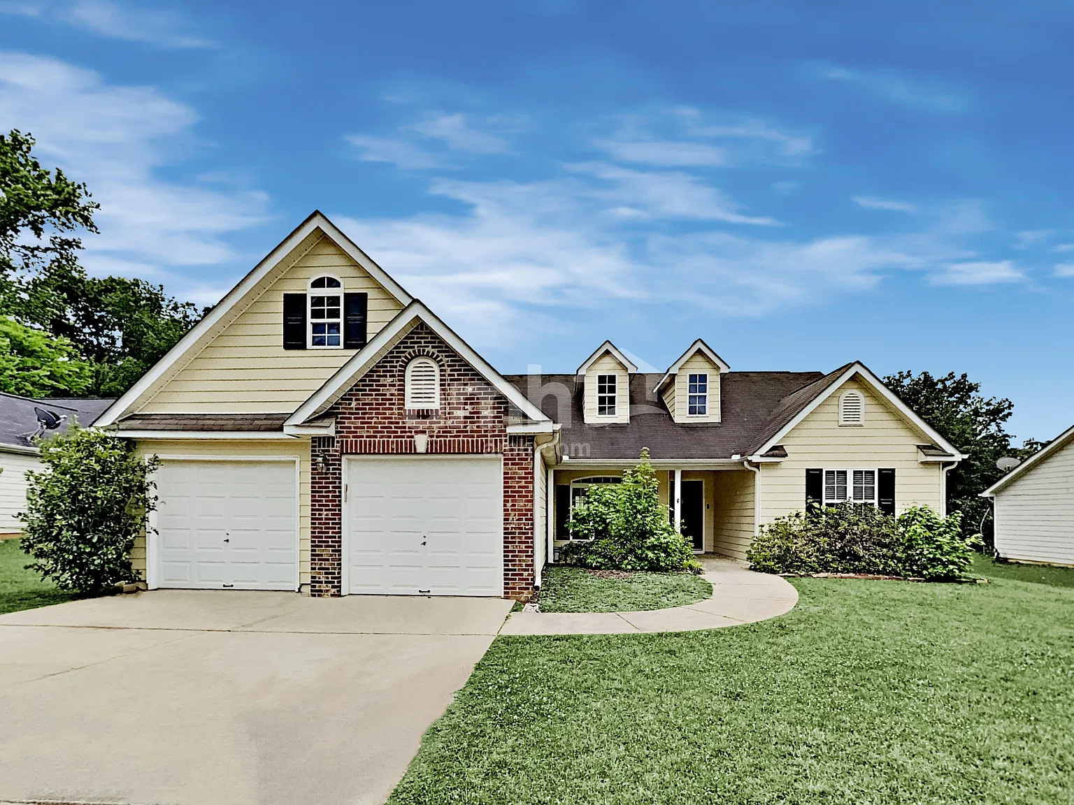 3 bed, 2.0 bath, 1698 sqft, $2,090 — Photo 1